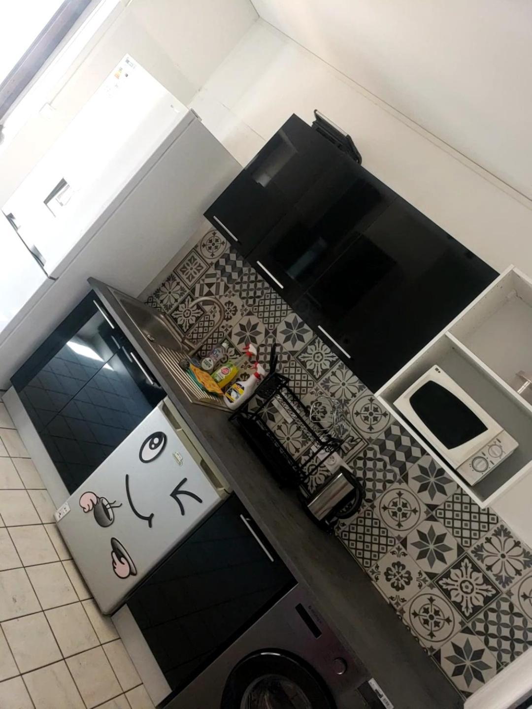 Belle Chambre D'Hote Avec Balcon Prive - 3 Mins Gare Annemasse - Geneve Acces Direct Buitenkant foto
